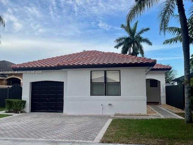 Small Image of 6983 SOUTH WEST 161ST PL, Miami Number 3