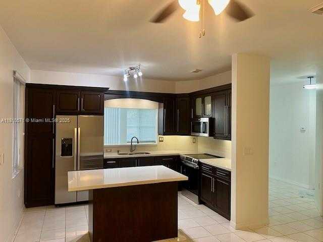 Small Image of 6983 SOUTH WEST 161ST PL, Miami Number 5