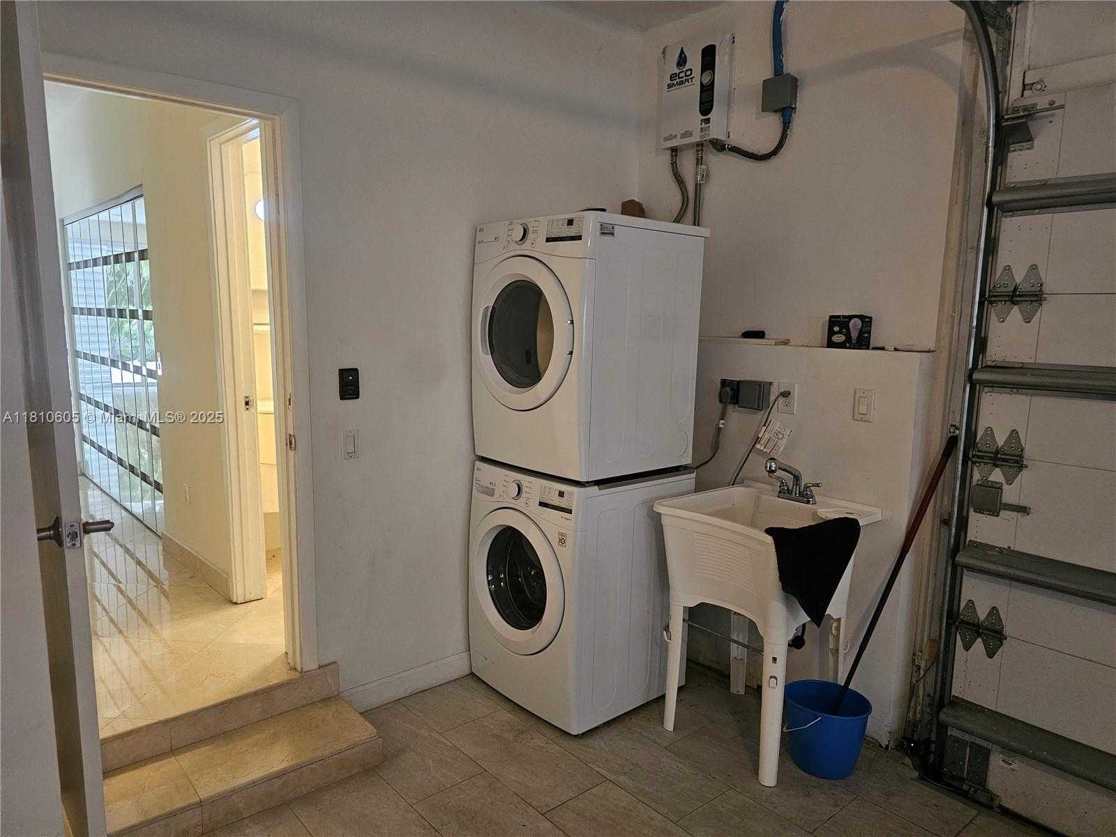 Imagen de Pequeño Objeto