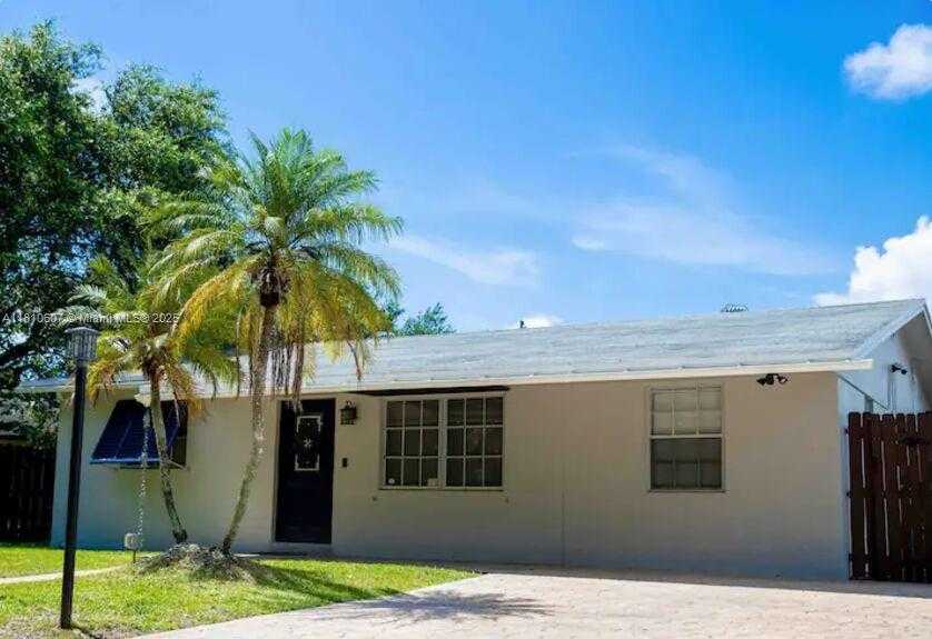 Small Image of 7650 NORTH WEST 33RD ST, Davie Number 4