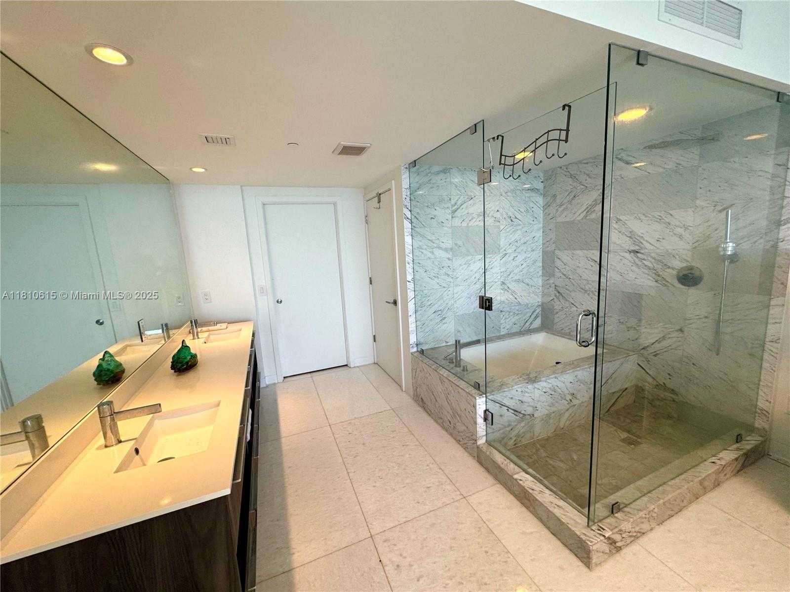 Small Image of 3131 NORTH EAST 7TH AVE #3901, Miami Number 9