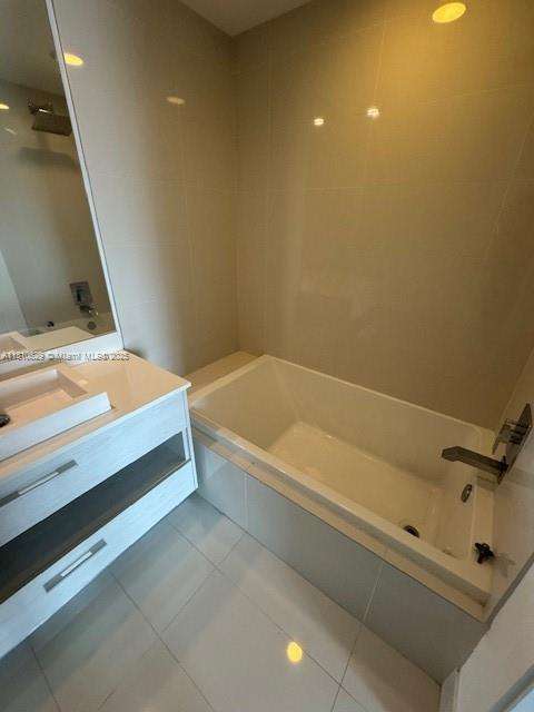 Small Image of 45 SOUTH WEST 9TH ST #4010, Miami Number 12