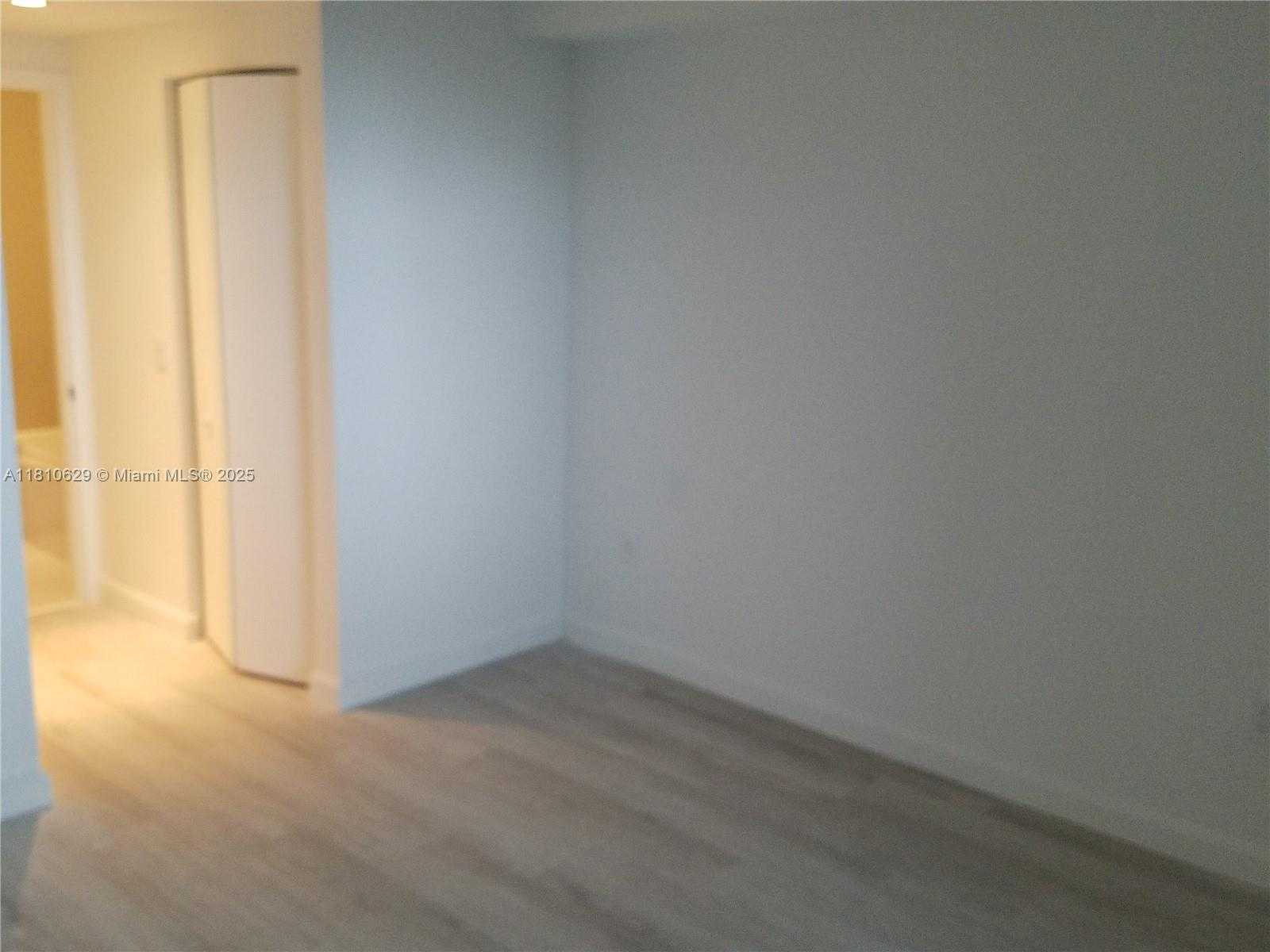 Small Image of 45 SOUTH WEST 9TH ST #4010, Miami Number 7