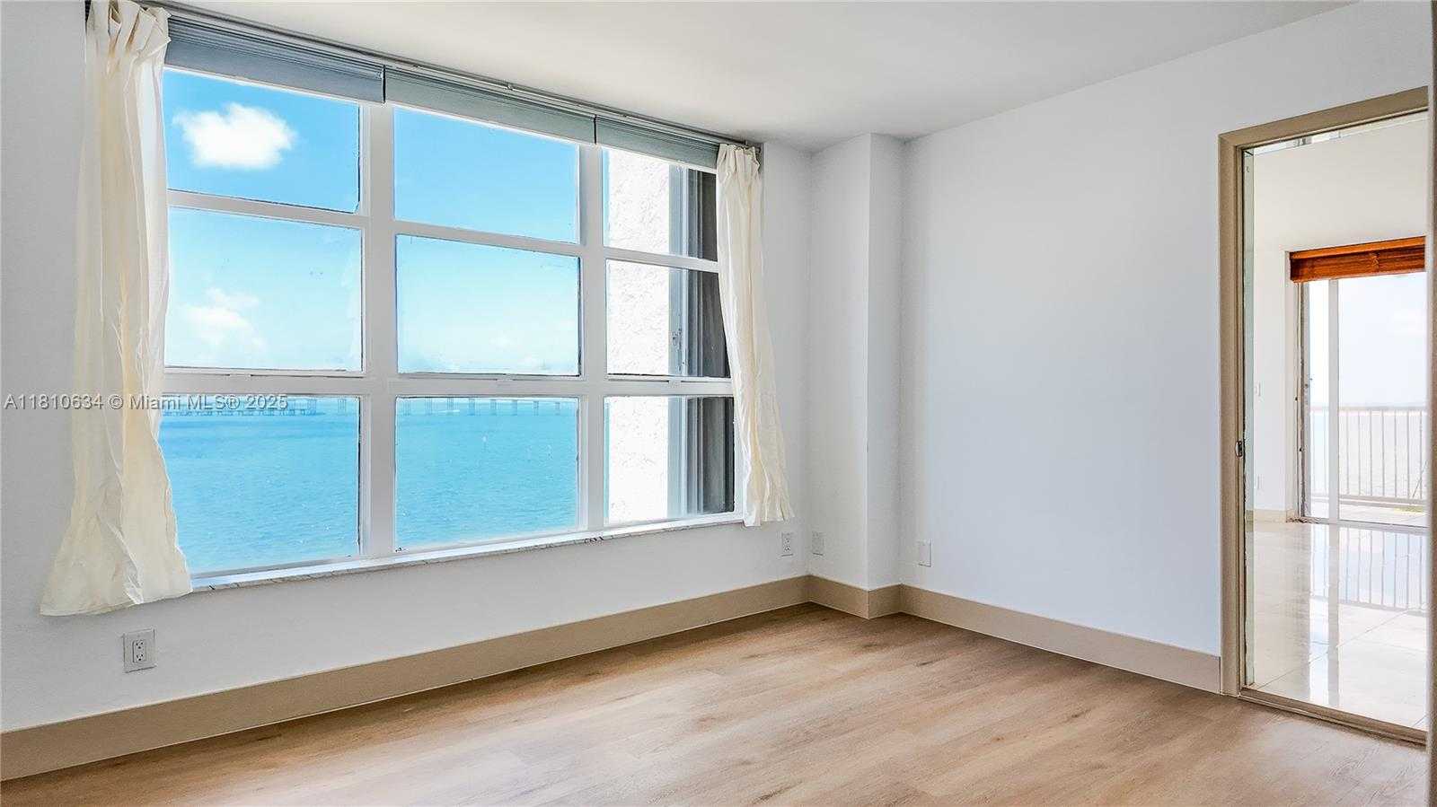 Small Image of 1440 BRICKELL BAY DR #702, Miami Number 6