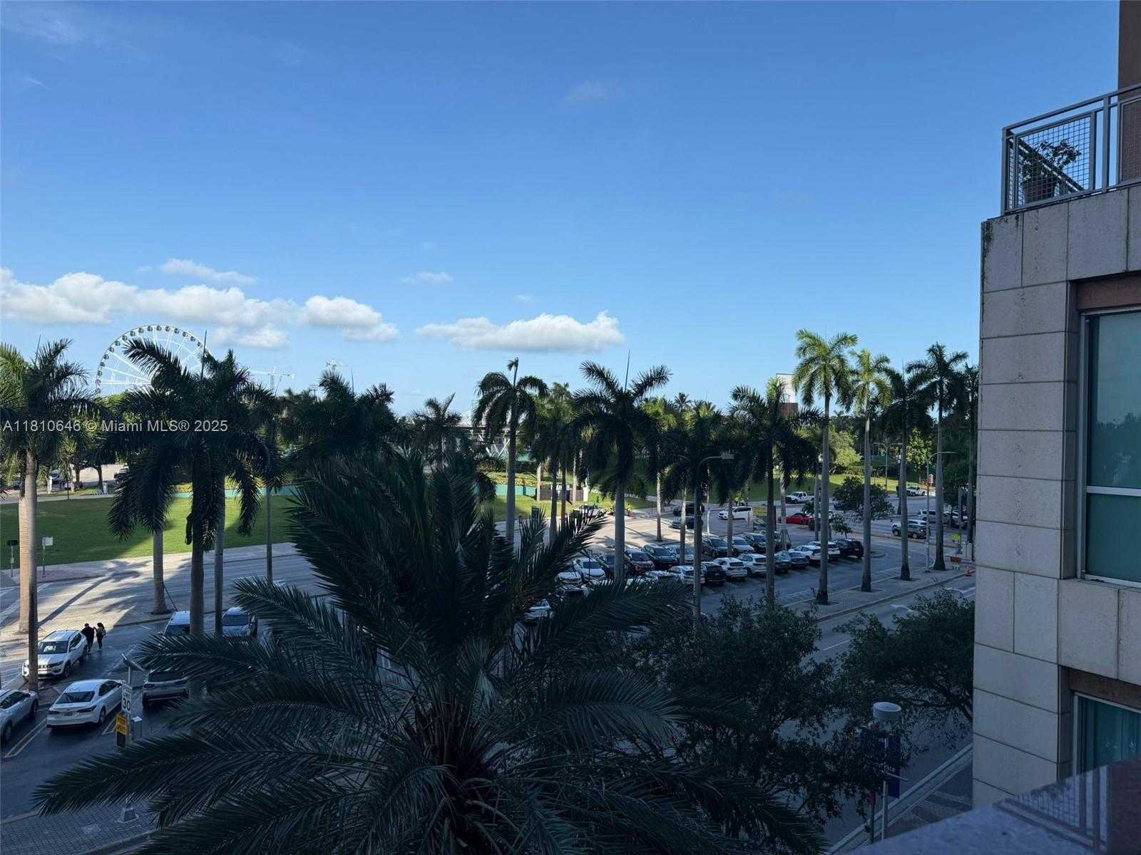 Small Image of 244 BISCAYNE BLVD #301, Miami Number 3