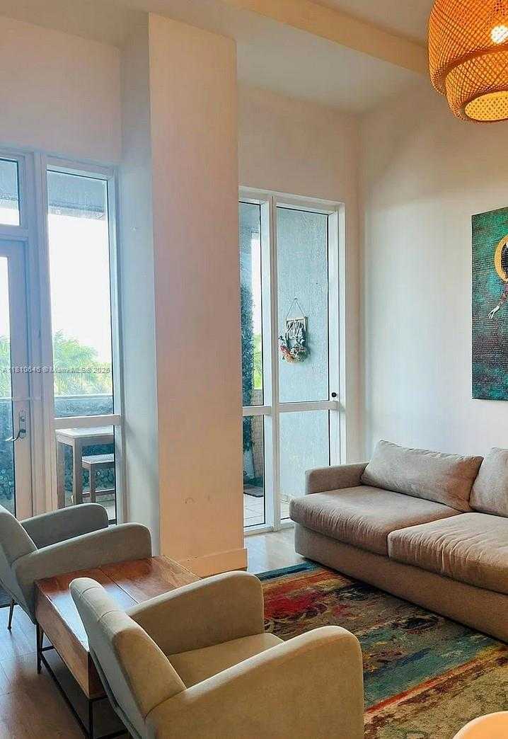 Small Image of 244 BISCAYNE BLVD #301, Miami Number 5