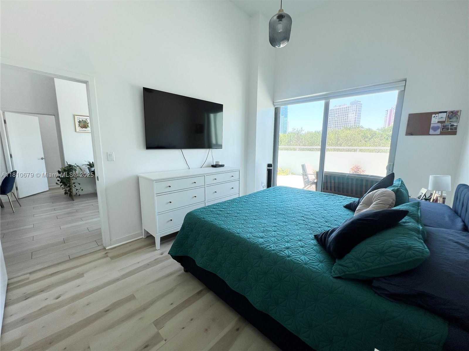 Small Image of 1600 SOUTH WEST 1 #315, Miami Number 19