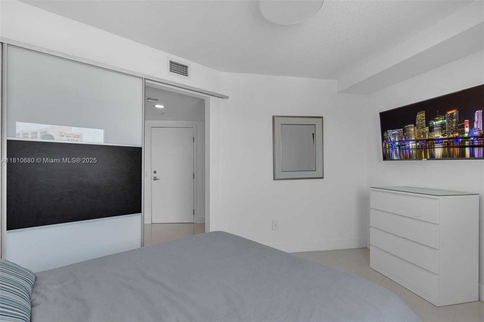 Small Image of 6700 INDIAN CREEK DR #1202, Miami Beach Number 25