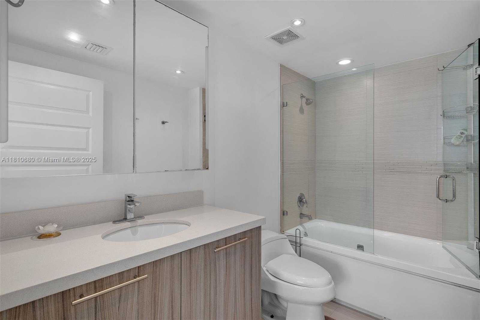 Small Image of 6700 INDIAN CREEK DR #1202, Miami Beach Number 34