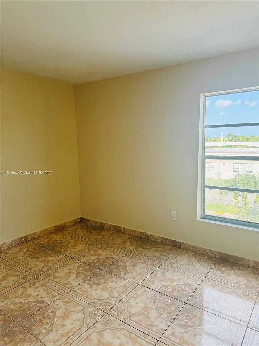 Small Image of 1735 WEST 60TH ST #M305, Hialeah Number 15
