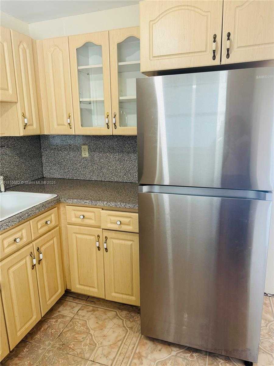 Small Image of 1735 WEST 60TH ST #M305, Hialeah Number 2
