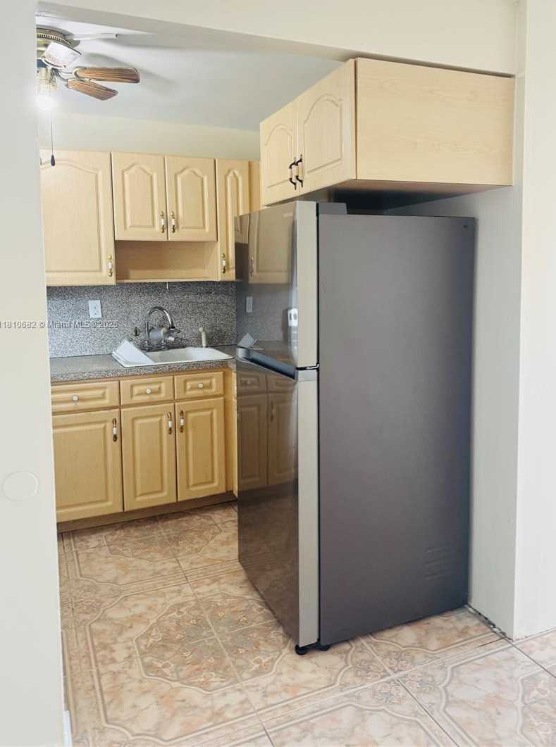 Small Image of 1735 WEST 60TH ST #M305, Hialeah Number 4