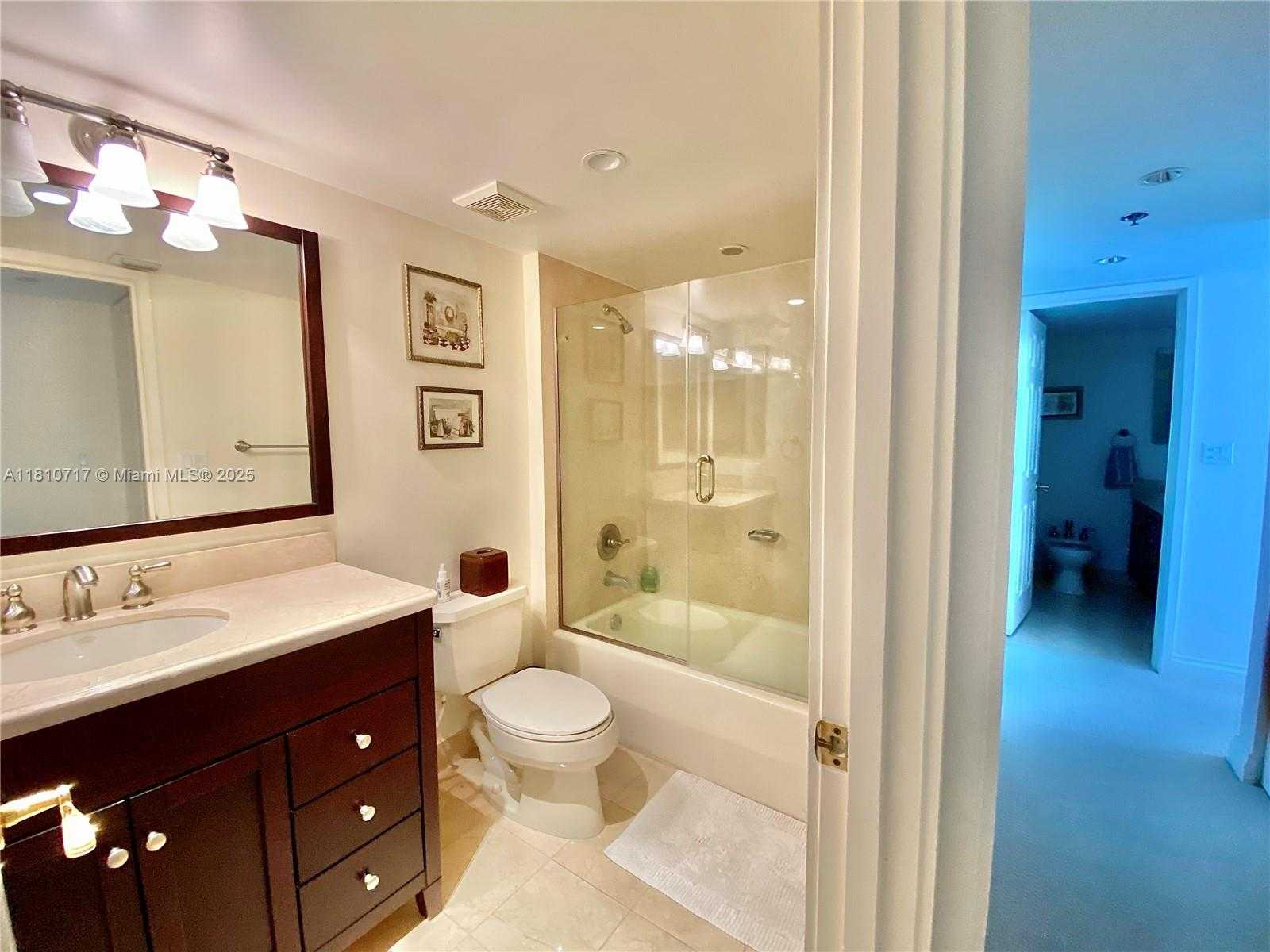 Small Image of 1627 BRICKELL AVE #2005, Miami Number 15