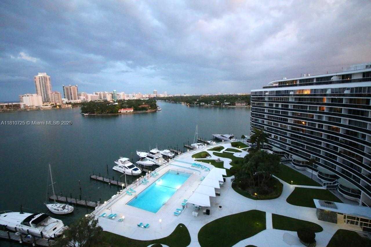 Small Image of 900 BAY DR #1009, Miami Beach Number 12