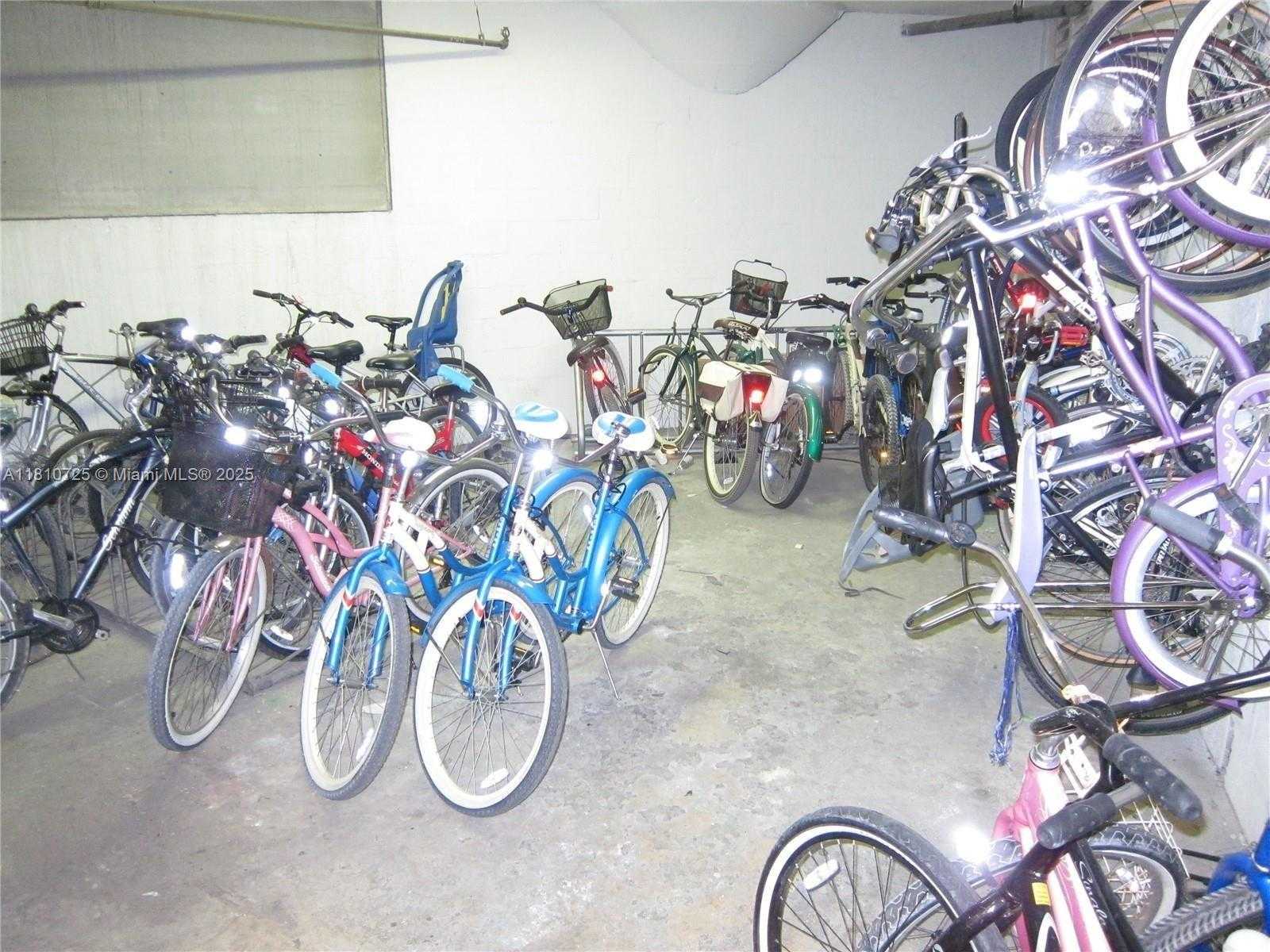Small Image of 900 BAY DR #1009, Miami Beach Number 19