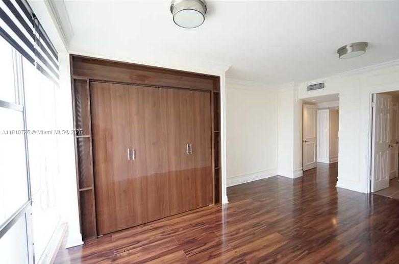 Small Image of 900 BAY DR #1009, Miami Beach Number 8