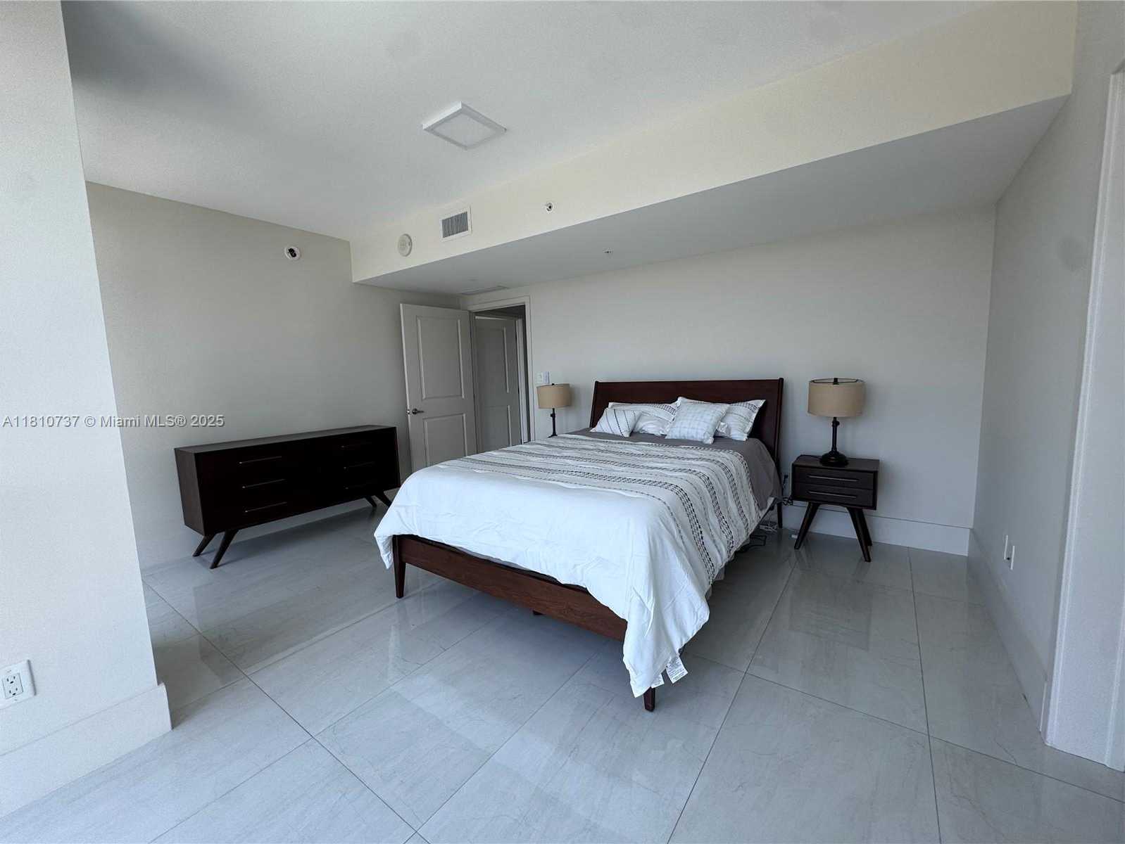Small Image of 400 SUNNY ISLES BLVD #1408, Sunny Isles Beach Number 15