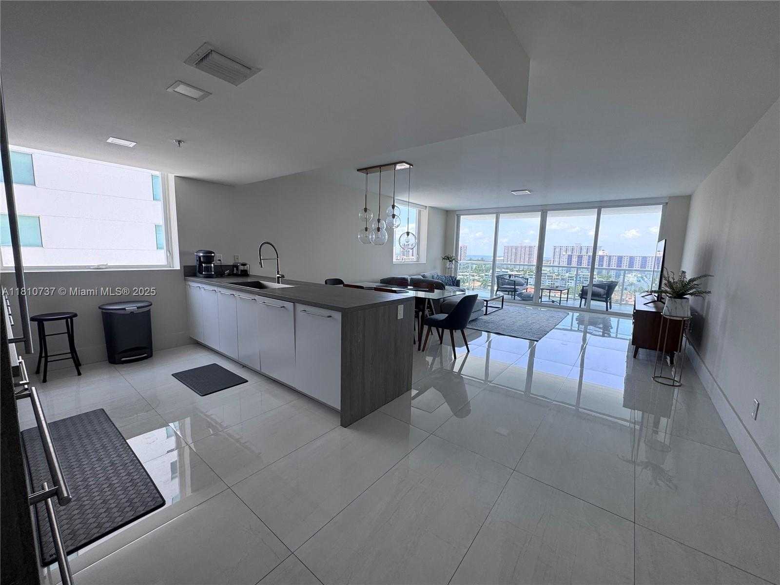 Small Image of 400 SUNNY ISLES BLVD #1408, Sunny Isles Beach Number 17