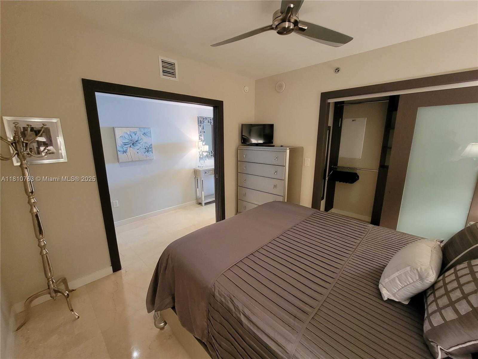Small Image of 1830 SOUTH OCEAN DR #2312, Hallandale Beach Number 32