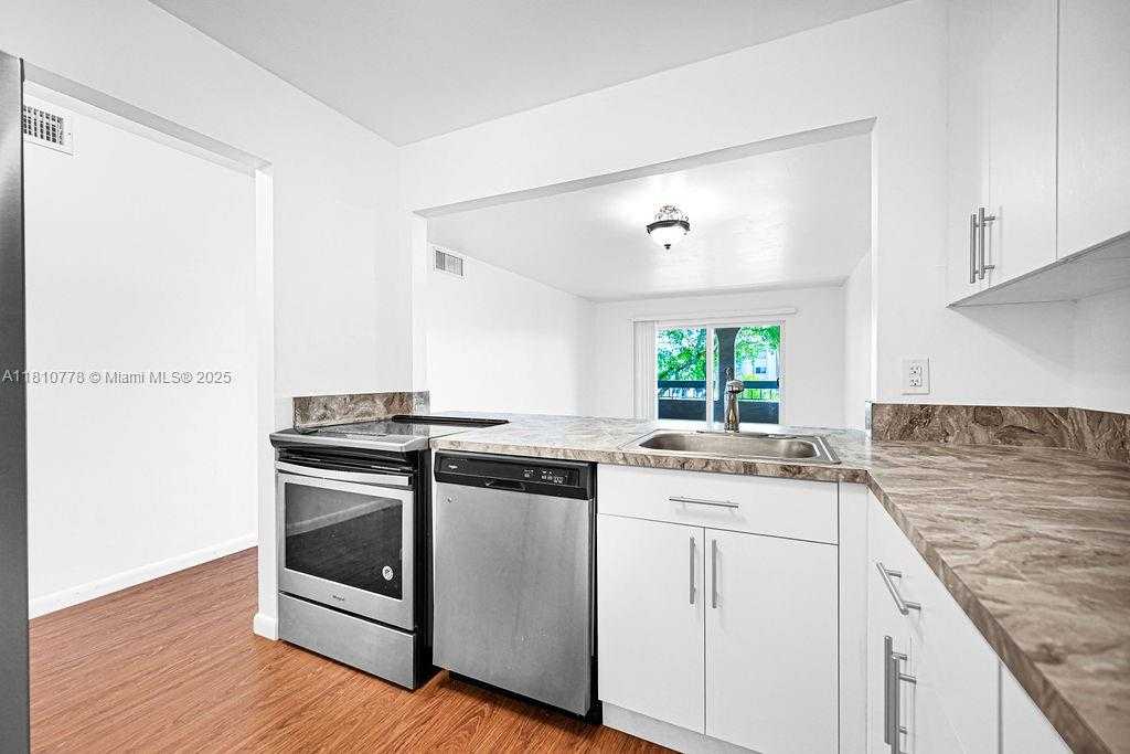Small Image of 7720 CAMINO REAL #E-311, Miami Number 12