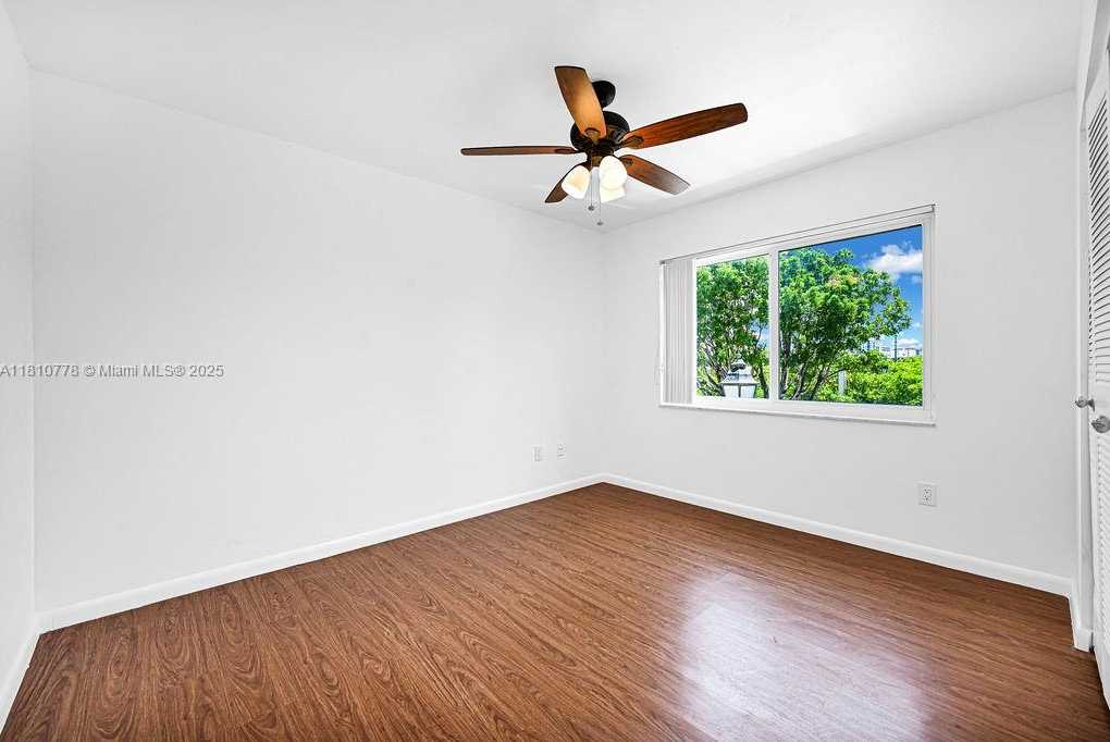 Small Image of 7720 CAMINO REAL #E-311, Miami Number 26