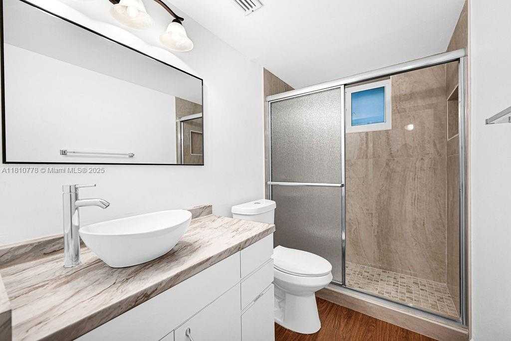 Small Image of 7720 CAMINO REAL #E-311, Miami Number 29