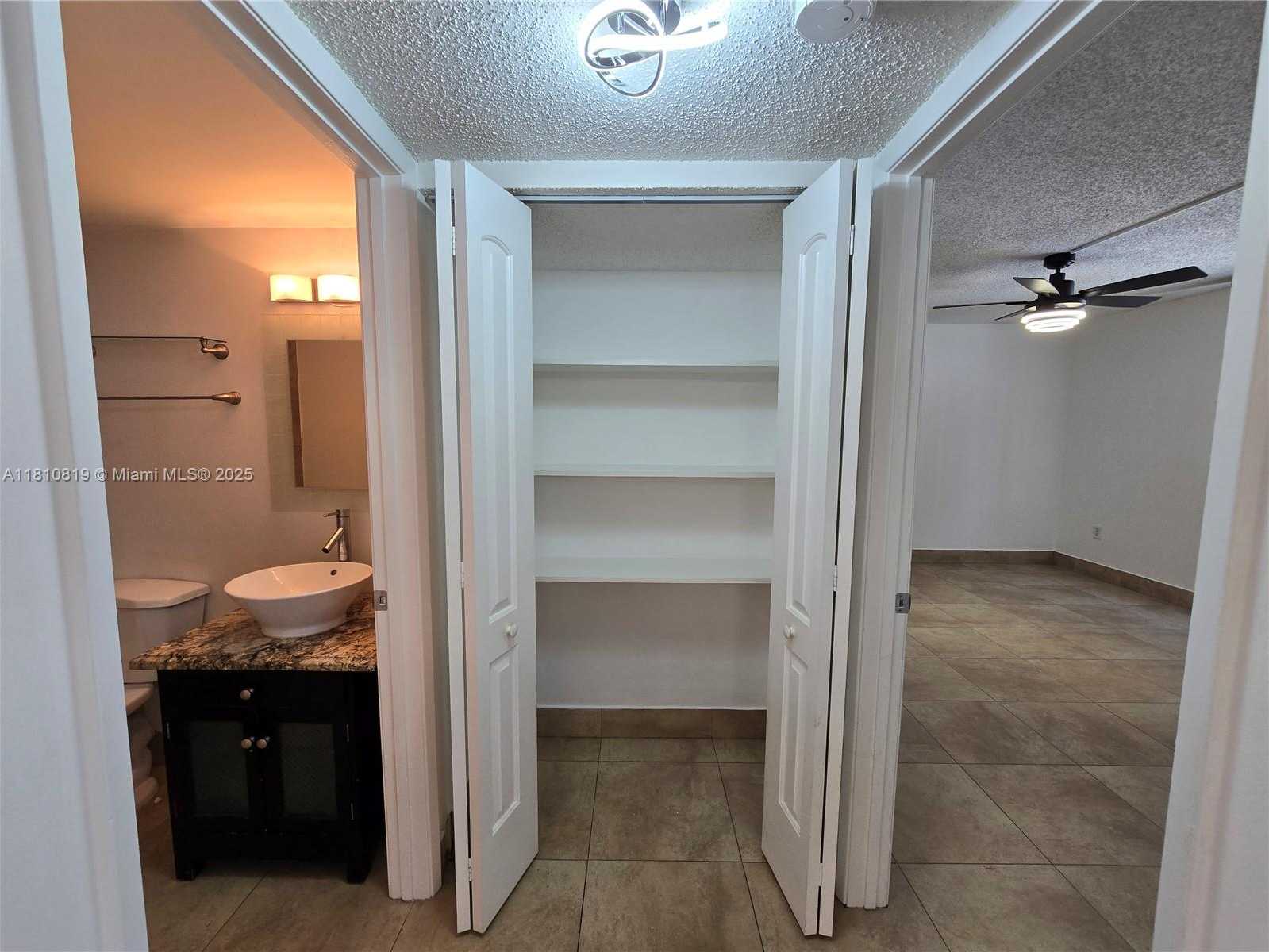 Small Image of 800 NORTH MIAMI AVE #E-1507, Miami Number 5