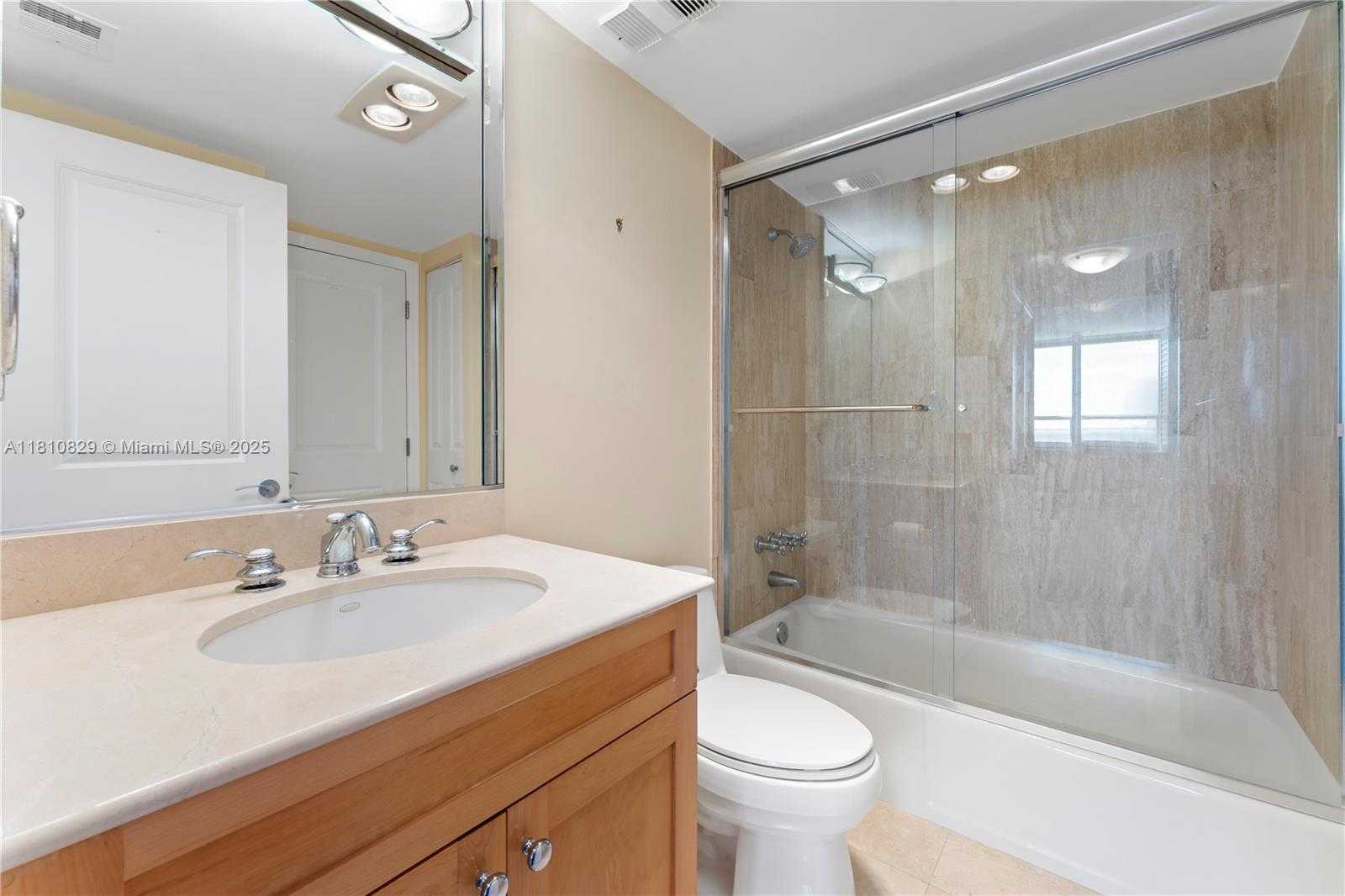 Small Image of 2 GROVE ISLE DR #B503, Miami Number 15