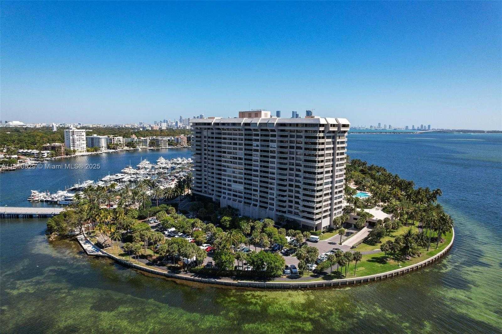 Small Image of 2 GROVE ISLE DR #B503, Miami Number 25