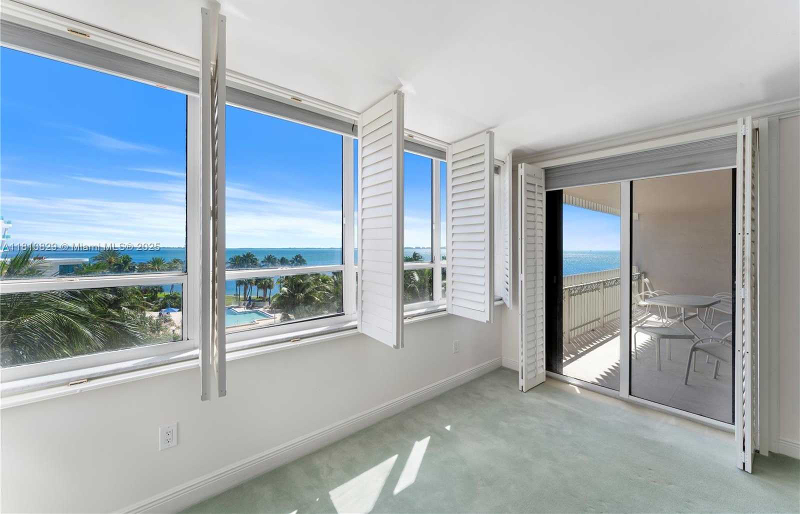 Small Image of 2 GROVE ISLE DR #B503, Miami Number 4