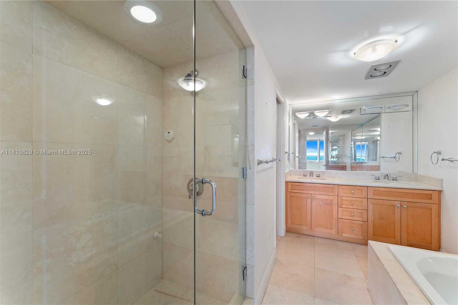 Small Image of 2 GROVE ISLE DR #B503, Miami Number 5