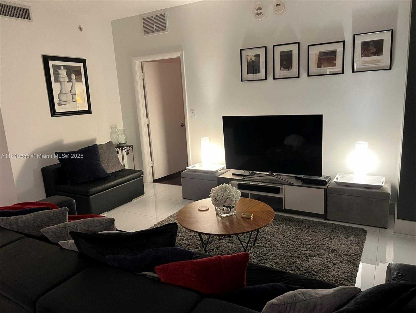 Small Image of 253 NORTH EAST 2ND ST #1808, Miami Number 3