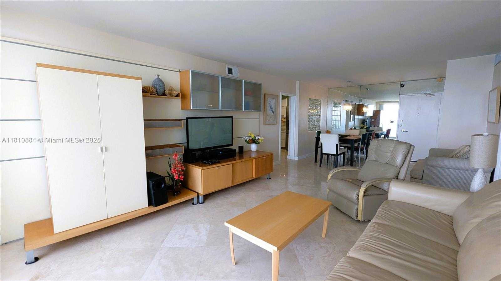 Small Image of 5161 COLLINS AVE #1217, Miami Beach Number 4