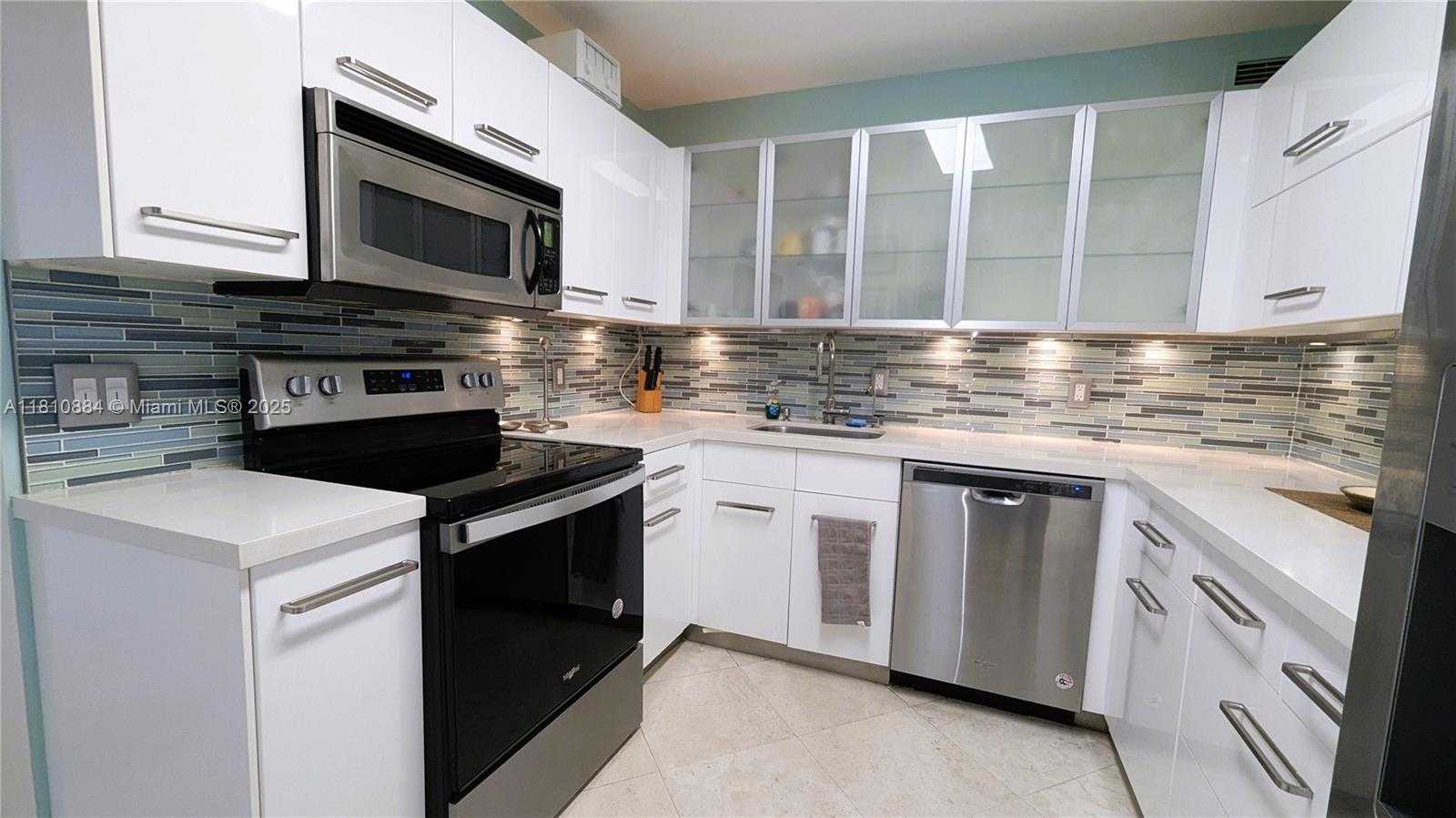 Small Image of 5161 COLLINS AVE #1217, Miami Beach Number 8