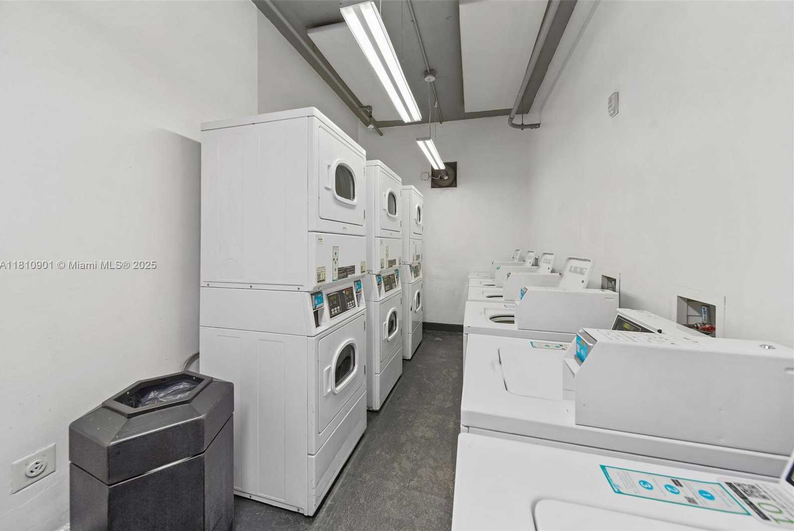 Small Image of 650 NORTH EAST 64TH ST #GPH7, Miami Number 21