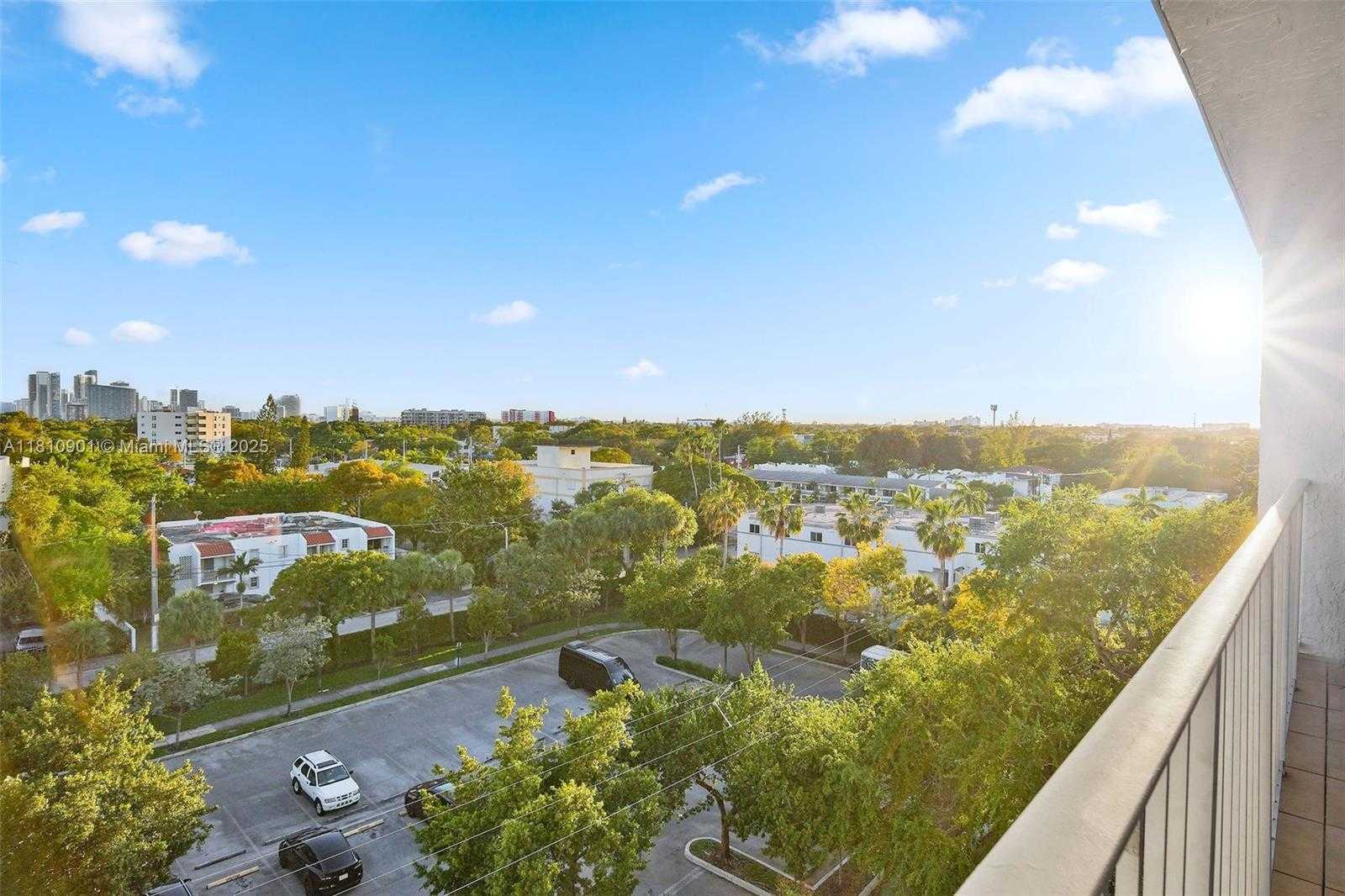 Small Image of 650 NORTH EAST 64TH ST #GPH7, Miami Number 24