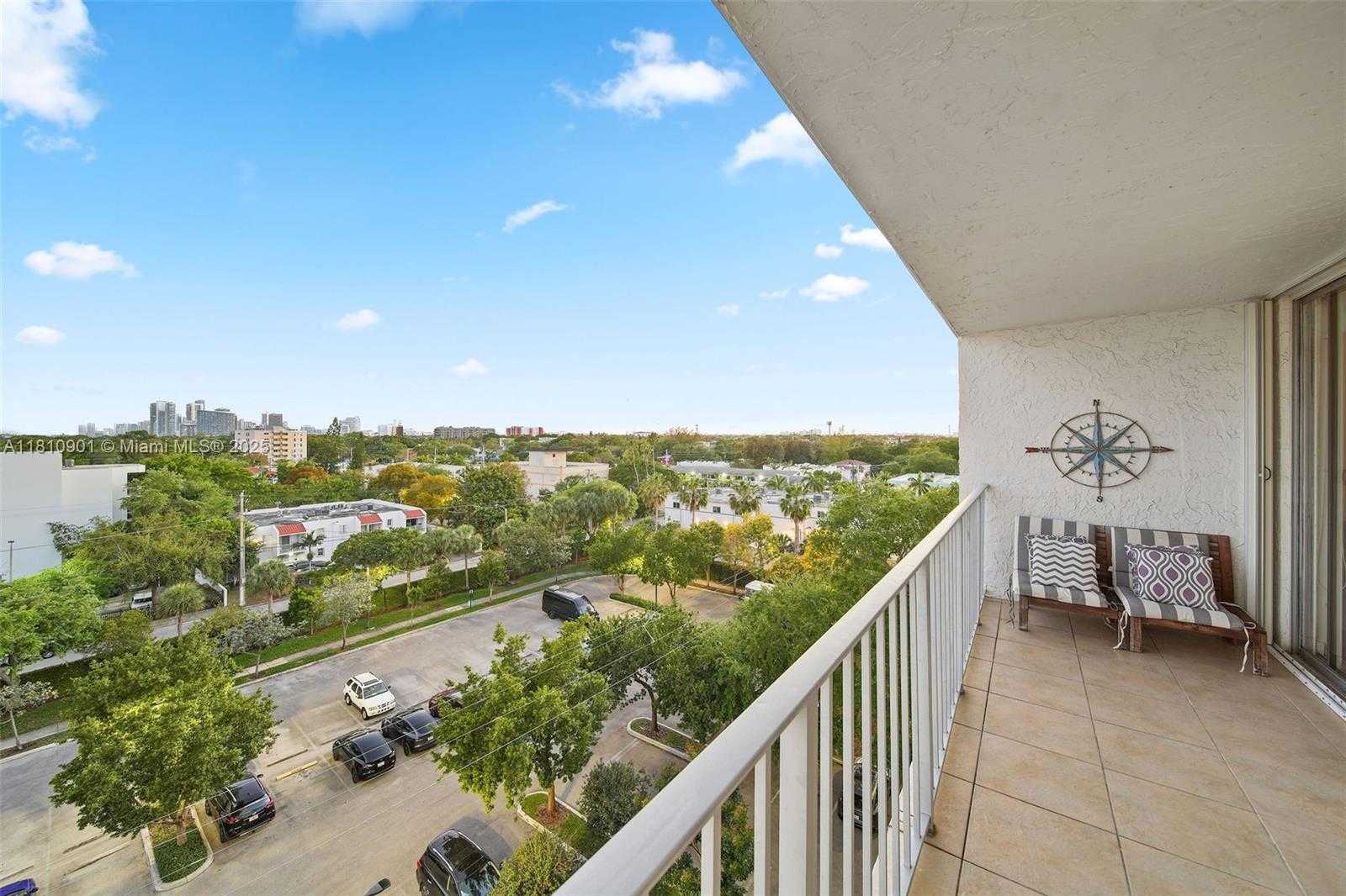 Small Image of 650 NORTH EAST 64TH ST #GPH7, Miami Number 26