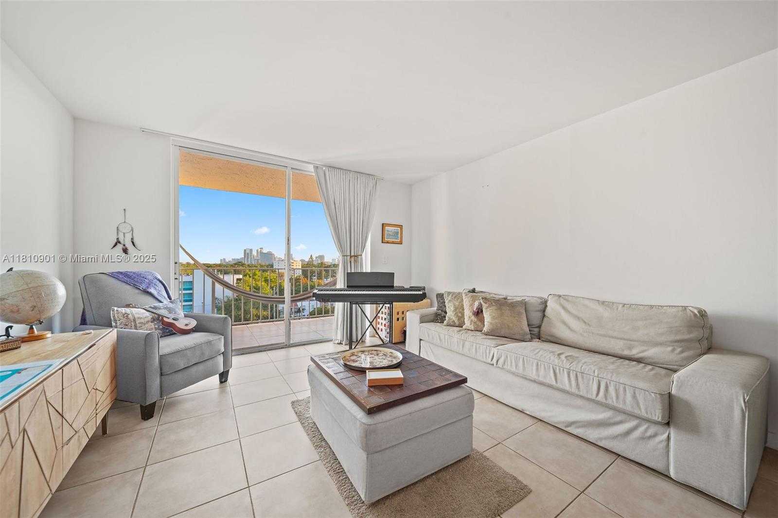 Small Image of 650 NORTH EAST 64TH ST #GPH7, Miami Number 6