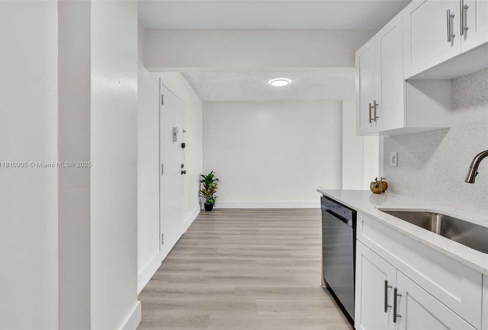 Small Image of 16465 NORTH EAST 22ND AVE #502, North Miami Beach Number 10