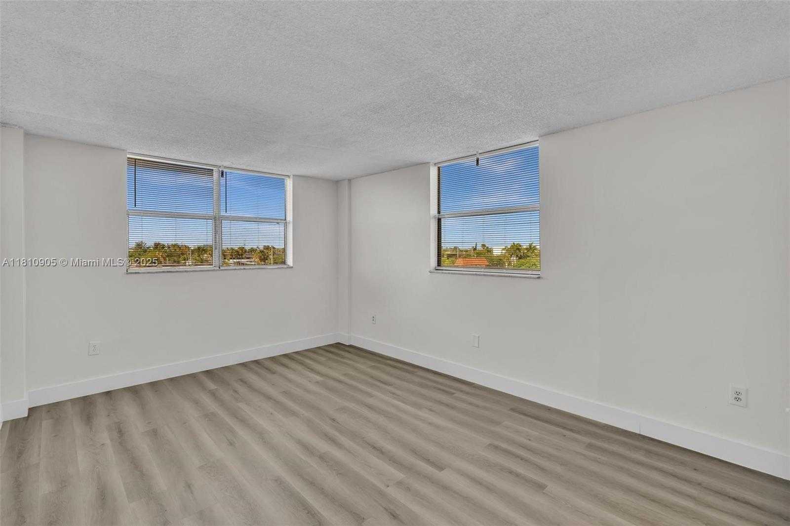 Small Image of 16465 NORTH EAST 22ND AVE #502, North Miami Beach Number 13