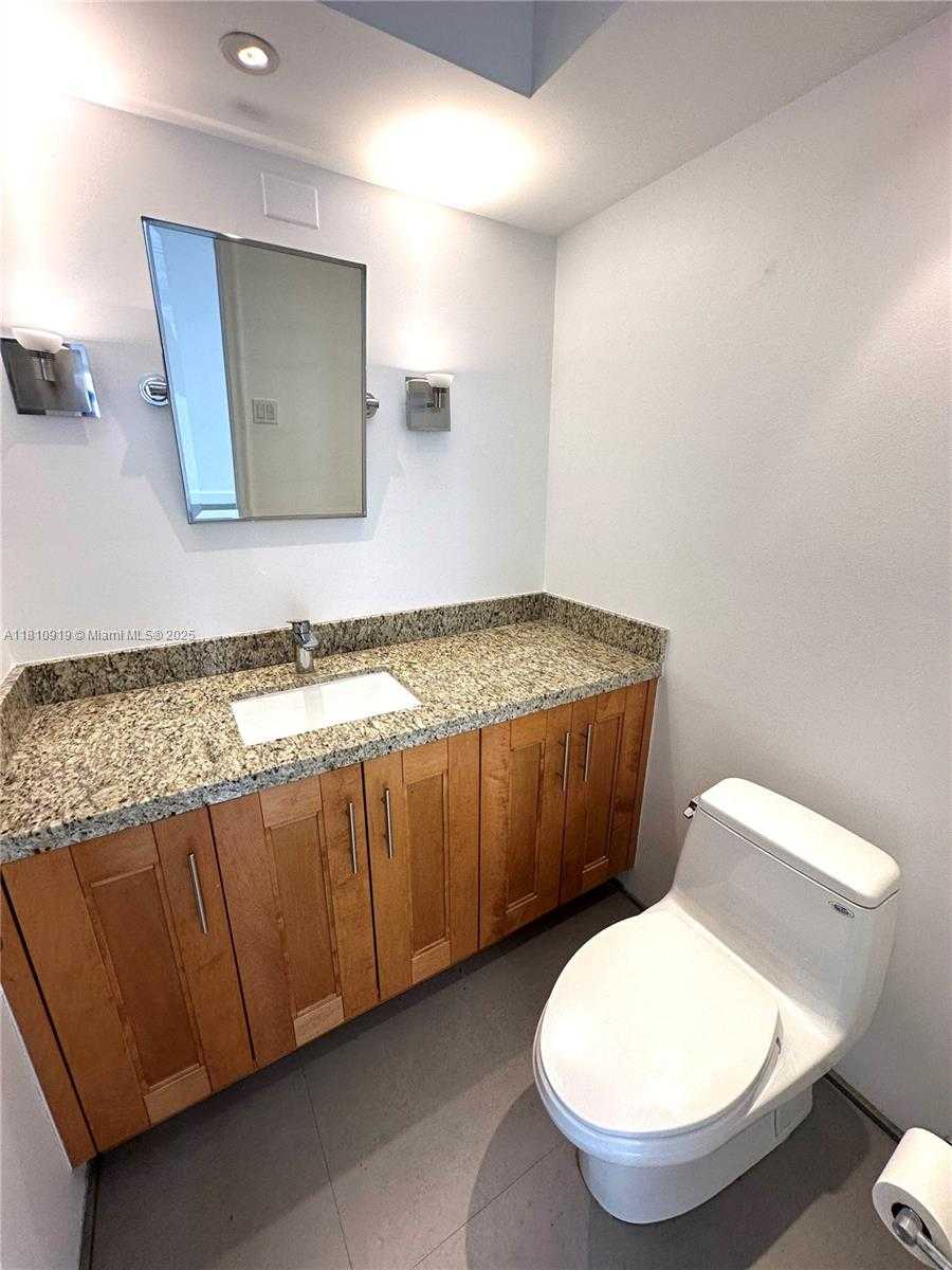 Small Image of 11 ISLAND AVE #1504, Miami Beach Number 12