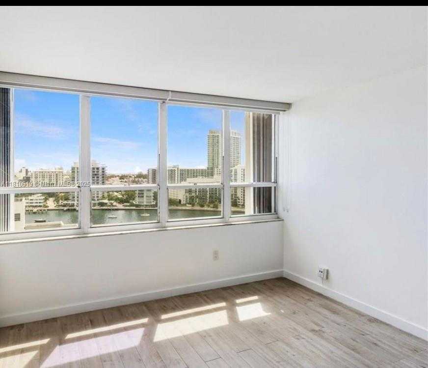 Small Image of 11 ISLAND AVE #1504, Miami Beach Number 14