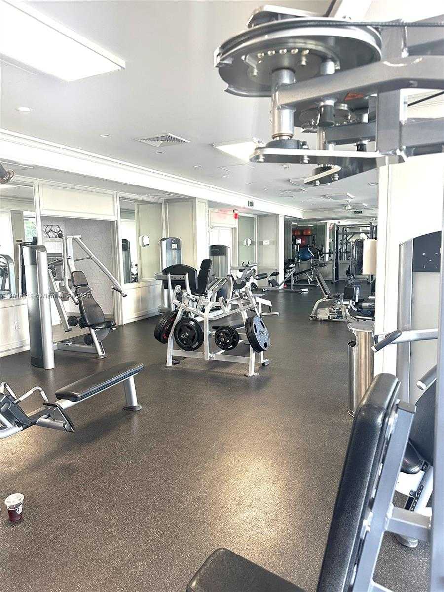 Small Image of 11 ISLAND AVE #1504, Miami Beach Number 18