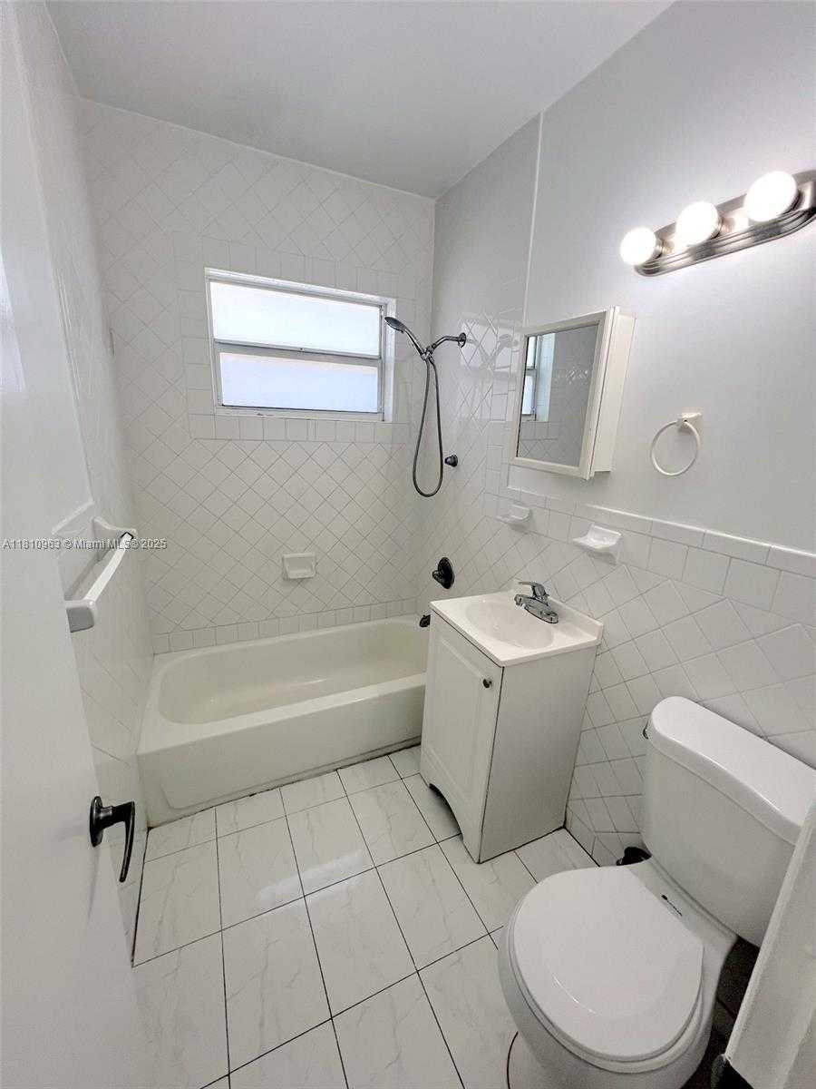 Small Image of 1235 EUCLID AV #14, Miami Beach Number 6