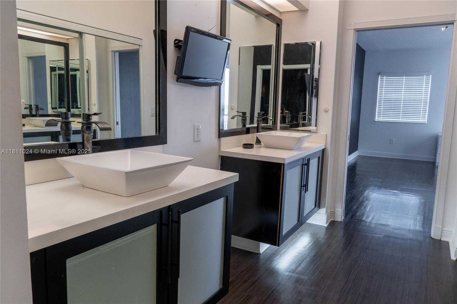 Small Image of 10750 NORTH WEST 66TH ST #505, Doral Number 7