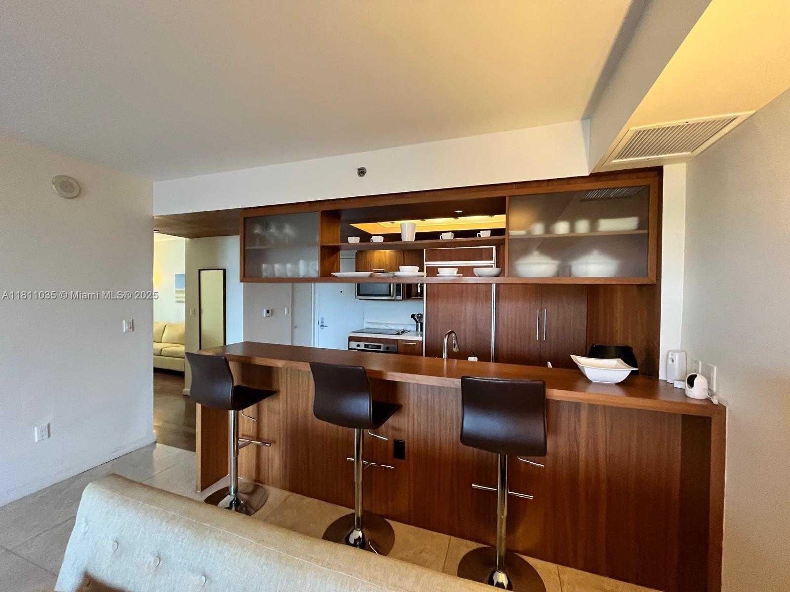 Small Image of 50 BISCAYNE BLVD #412, Miami Number 4