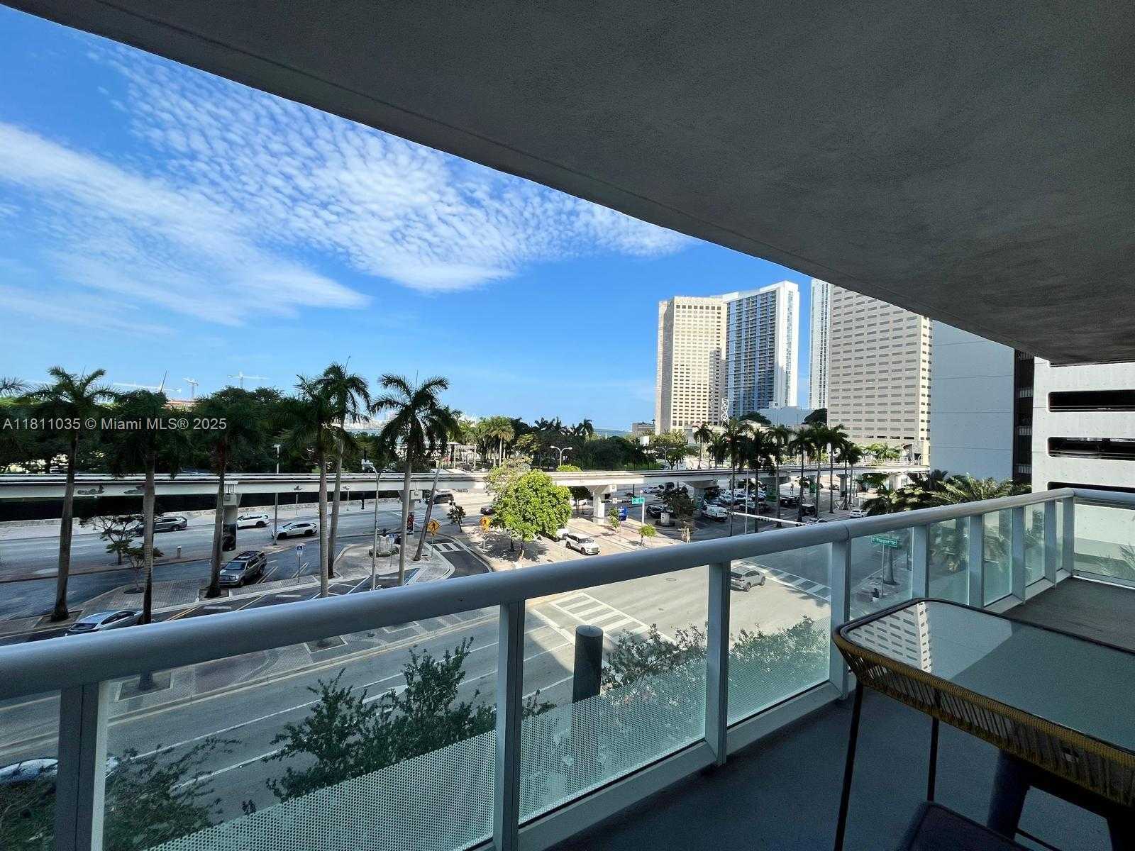 Small Image of 50 BISCAYNE BLVD #412, Miami Number 5