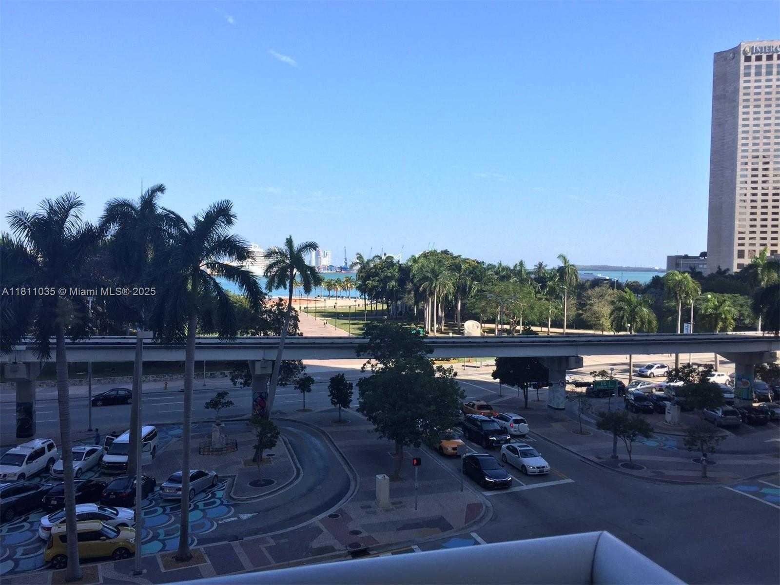 Small Image of 50 BISCAYNE BLVD #412, Miami Number 6
