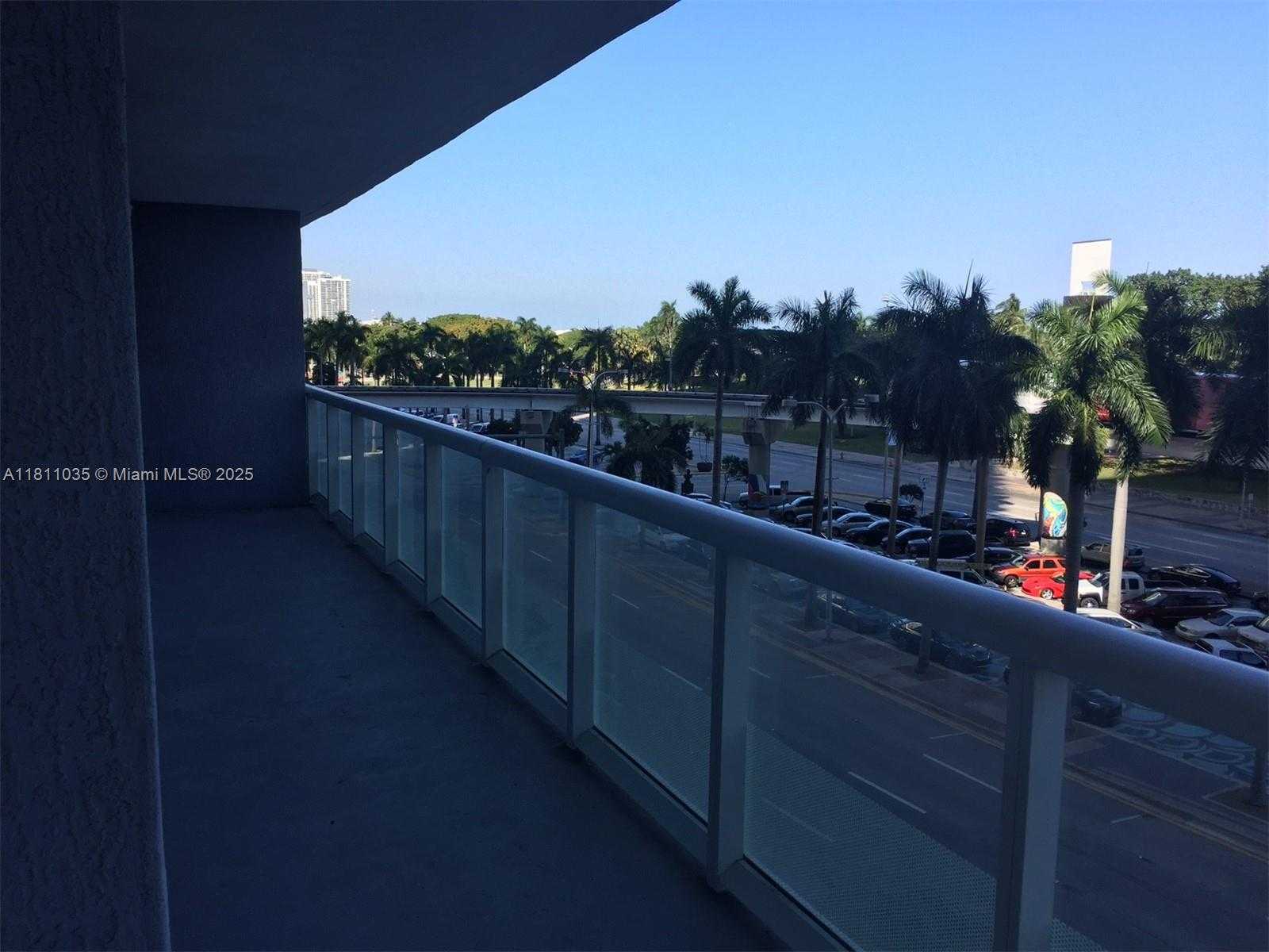 Small Image of 50 BISCAYNE BLVD #412, Miami Number 7