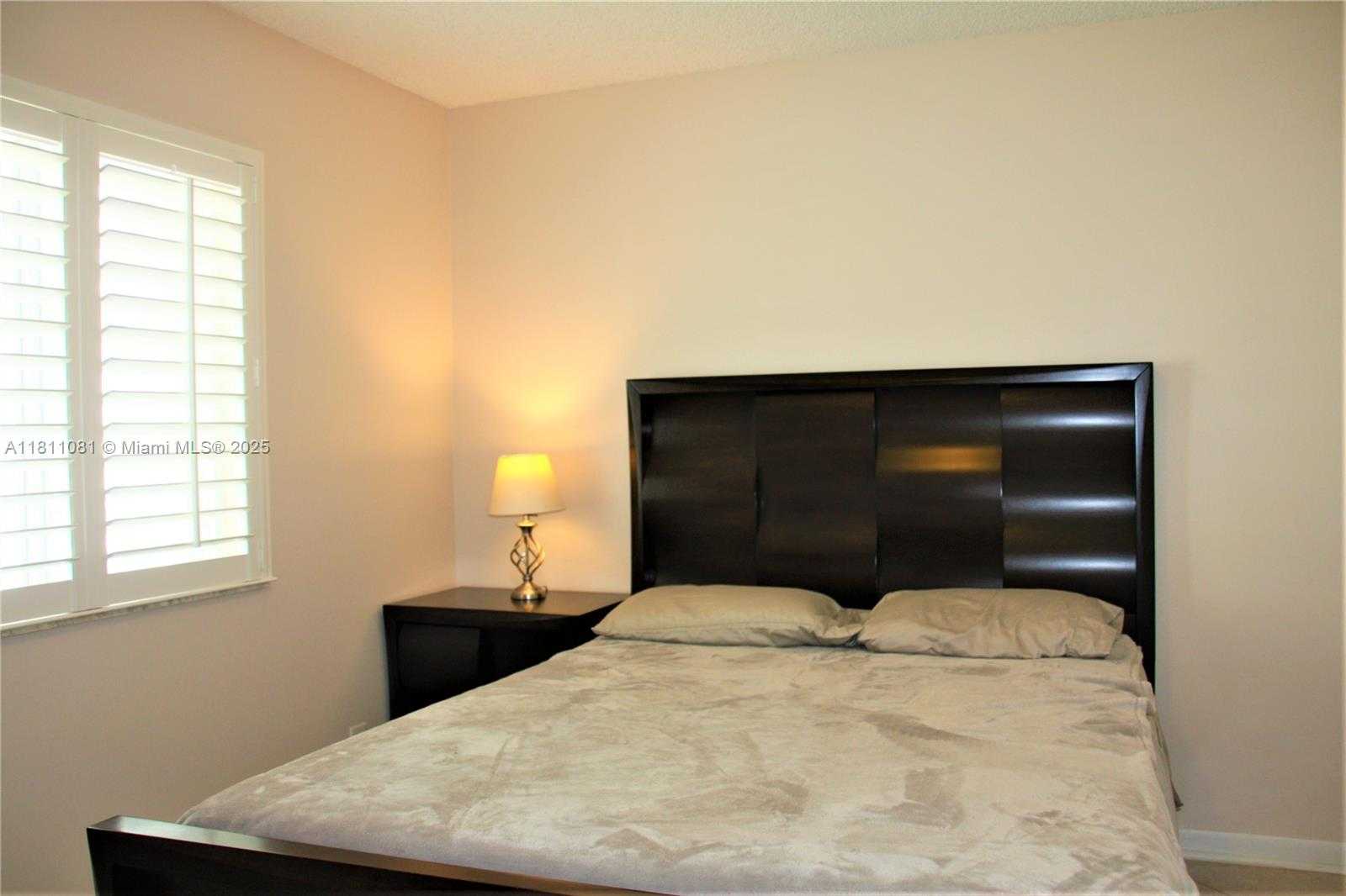 Small Image of 4291 MAGNOLIA RIDGE DR, Weston Number 10